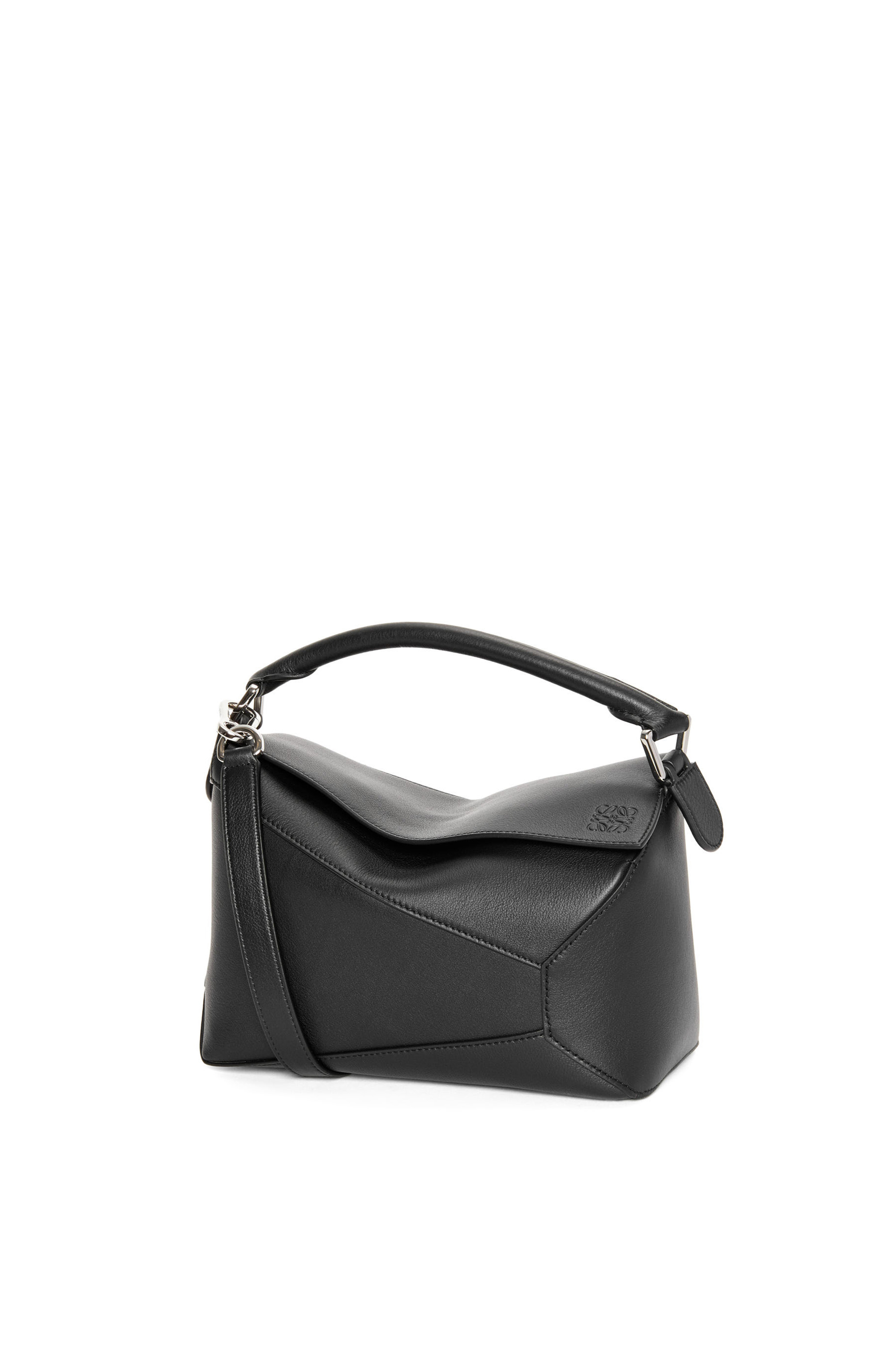 Small Puzzle bag in classic calfskin LOEWE